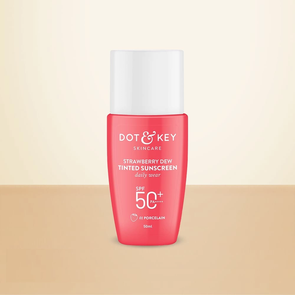 Dot & Key Strawberry Dew Tinted Sunscreen (Procelain Shade) SPF 50+ PA++++ 50ml